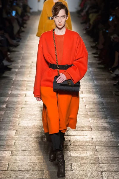 Look 6